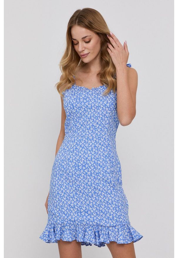 BARDOT - Bardot - Sukienka. Kolor: niebieski. Materiał: tkanina. Długość rękawa: na ramiączkach. Typ sukienki: rozkloszowane. Długość: mini