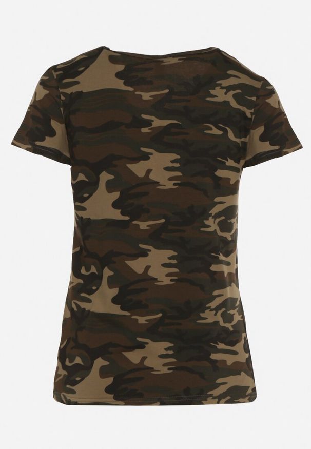 Born2be - Ciemnozielony Bawełniany T-shirt w Moro Navaria. Okazja: na co dzień. Kolor: zielony. Materiał: bawełna. Wzór: moro. Styl: casual, militarny