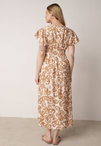 Born2be - Brązowa Wiskozowa Sukienka z Kopertowym Dekoltem i Gumkami w Talii Shyraya. Okazja: na co dzień. Typ kołnierza: dekolt kopertowy. Kolor: brązowy. Materiał: wiskoza. Typ sukienki: kopertowe. Styl: casual #7