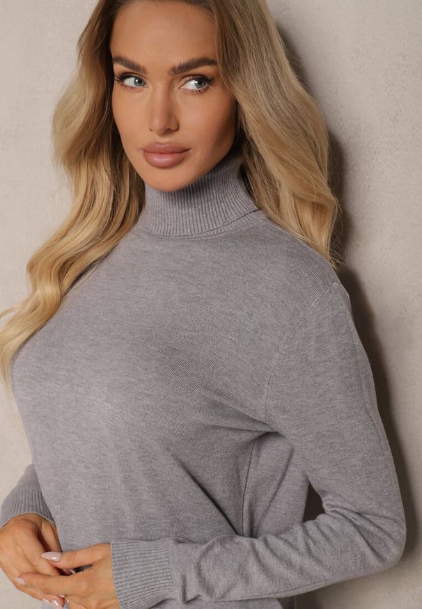 Renee - Szary Golf z Wełną i Kaszmirem o Klasycznym Kroju Giovane. Okazja: na spotkanie biznesowe, do pracy. Typ kołnierza: golf. Kolor: szary. Materiał: wełna, kaszmir. Długość rękawa: długi rękaw. Długość: długie. Sezon: zima. Styl: klasyczny