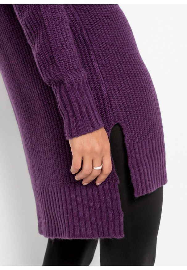 bonprix - Długi sweter dzianinowy. Typ kołnierza: golf. Kolor: fioletowy. Materiał: dzianina. Długość: długie