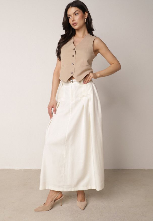 Born2be - Jasnobeżowa Wiskozowa Spódnica o Rozkloszowanym Kroju z Plisami i Paskiem Rolea. Okazja: na co dzień. Kolor: beżowy. Materiał: wiskoza. Styl: casual, klasyczny, elegancki