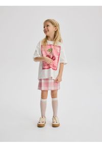 Reserved - Luźny t-shirt z nadrukiem - złamana biel. Materiał: bawełna. Wzór: nadruk #1