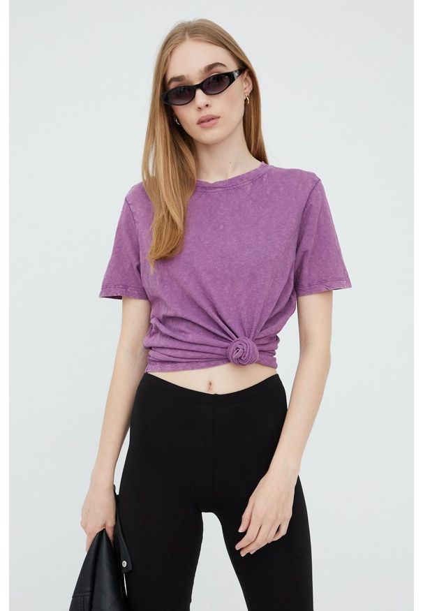 Superdry t-shirt bawełniany kolor fioletowy. Okazja: na co dzień. Kolor: fioletowy. Materiał: bawełna. Długość rękawa: krótki rękaw. Długość: krótkie. Styl: casual