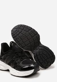 Born2be - Czarne Sneakersy z Ozdobnymi Wstawkami i Tłoczoną Podeszwą Adlenavia. Kolor: czarny #2