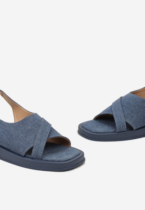 Renee - Niebieskie Sandały Na Płaskiej Podeszwie z Szerokim Zapinanym Paskiem Imarra. Zapięcie: pasek. Kolor: niebieski. Obcas: na płaskiej podeszwie