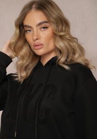 Renee - Czarna Dzianinowa Bluza Ocieplana z Nadrukiem Invta. Kolor: czarny. Materiał: dzianina. Wzór: nadruk #3