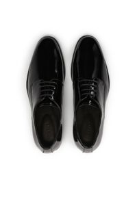 Kazar - Eleganckie lakierowane półbuty męskie. Kolor: czarny. Materiał: skóra, lakier. Styl: elegancki #2