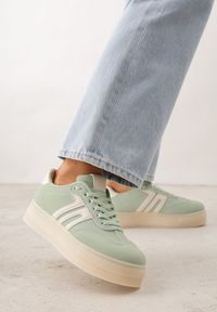 Renee - Zielone Sneakersy w Stylu Klasycznych Tenisówek na Grubej Podeszwie Yenoinne. Kolor: zielony #1