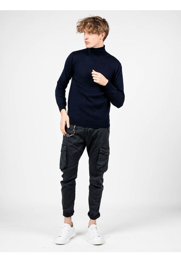 Xagon Man Sweter | A22081 K1 103G | Mężczyzna | Granatowy. Okazja: na co dzień. Typ kołnierza: golf. Kolor: niebieski. Materiał: akryl, wełna. Styl: casual