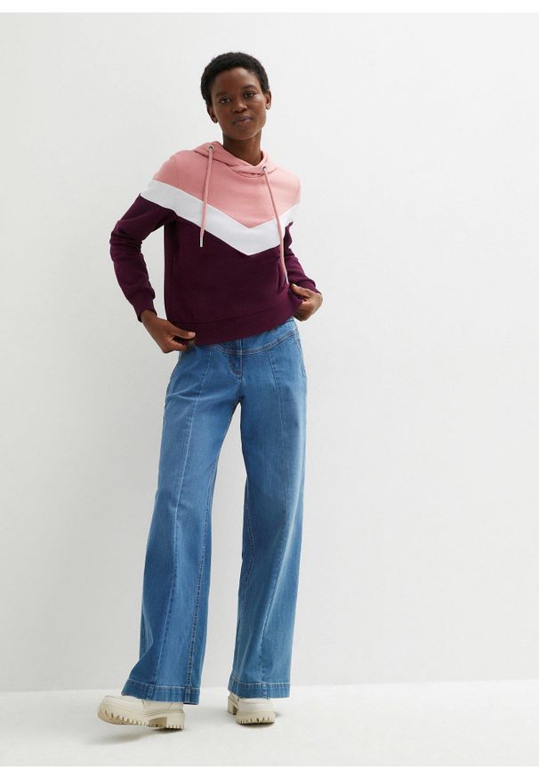 bonprix - Bluza z kapturem i dużym kołnierzem. Typ kołnierza: kaptur. Kolor: fioletowy. Styl: sportowy