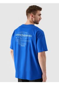 4f - 4F T-shirt oversize z nadrukiem męski - niebieski M. Okazja: na co dzień. Kolor: niebieski. Materiał: bawełna, dzianina, jersey. Długość rękawa: krótki rękaw. Długość: krótkie. Wzór: nadruk. Styl: klasyczny, casual, sportowy #2