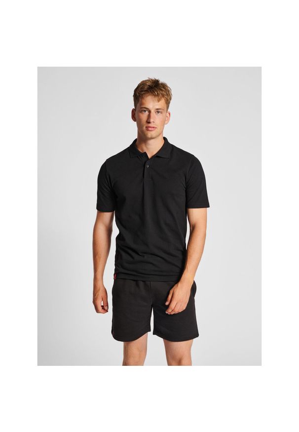 Polo Hummel Red Classic. Typ kołnierza: polo. Kolor: czarny. Materiał: tkanina, bawełna. Styl: sportowy