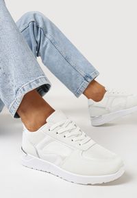 Born2be - Białe Sneakersy Nireval. Zapięcie: sznurówki. Kolor: biały. Materiał: materiał, syntetyk, dresówka, nubuk. Szerokość cholewki: normalna. Wzór: aplikacja. Obcas: na płaskiej podeszwie #1