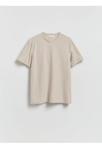 Reserved - Strukturalny t-shirt regular - jasnoszary. Kolor: szary. Materiał: dzianina, bawełna #1