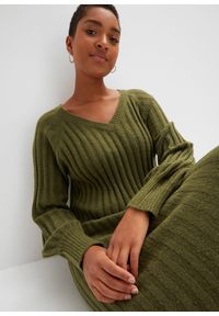 bonprix - Sukienka dzianinowa midi. Typ kołnierza: dekolt w serek. Kolor: zielony. Materiał: dzianina. Długość: midi #2