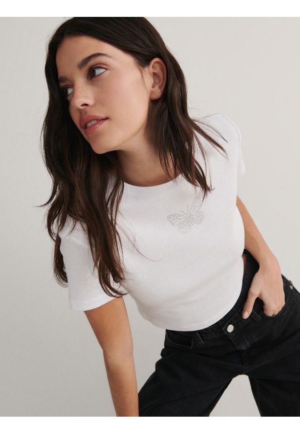 Reserved - T-shirt z aplikacją - biały. Kolor: biały. Materiał: bawełna, dzianina. Długość: krótkie. Wzór: aplikacja