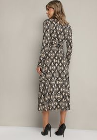 Born2be - Czarno-Beżowa Koszulowa Sukienka z Wiskozą w Ornamentalny Wzór z Wiązanym Paskiem Evathria. Okazja: na co dzień. Kolor: czarny. Materiał: wiskoza. Typ sukienki: koszulowe. Styl: casual, elegancki, klasyczny #7