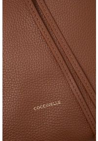 Coccinelle torebka skórzana kolor brązowy. Kolor: brązowy. Materiał: skórzane. Rodzaj torebki: na ramię #5