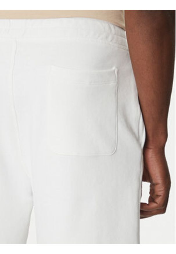 Guess Szorty sportowe M5GD10 KCN01 Biały Regular Fit. Kolor: biały. Materiał: bawełna. Styl: sportowy