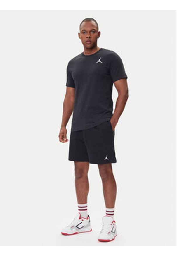 Nike Szorty sportowe FV7285 010 Czarny Regular Fit. Kolor: czarny. Materiał: bawełna. Styl: sportowy