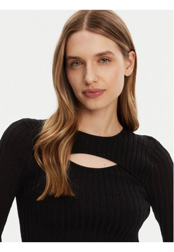 only - ONLY Sweter Meddi 15339582 Czarny Cropped Fit. Kolor: czarny. Materiał: wiskoza