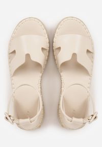 Born2be - Beżowe Sandały VICES na Grubej Plecionej Podeszwie Meztora. Okazja: na co dzień. Zapięcie: sprzączka. Kolor: beżowy. Wzór: ażurowy. Sezon: lato. Styl: casual, klasyczny, elegancki #9