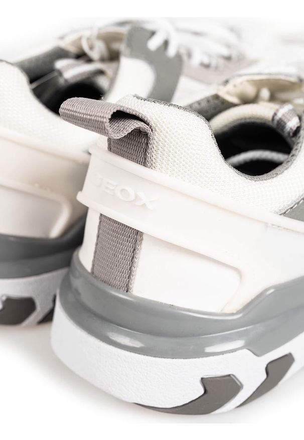 Geox Sneakersy "Grecale B" | U028ZA 08522 | Grecale B | Mężczyzna | Biały, Szary. Kolor: biały, szary, wielokolorowy. Materiał: materiał, skóra. Wzór: aplikacja