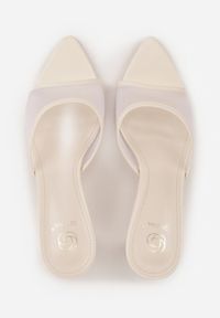 Renee - Beżowe Siateczkowe Klapki na Szpilce Cirinome. Nosek buta: otwarty. Kolor: beżowy. Materiał: skóra, materiał. Sezon: lato. Obcas: na szpilce. Wysokość obcasa: średni #9