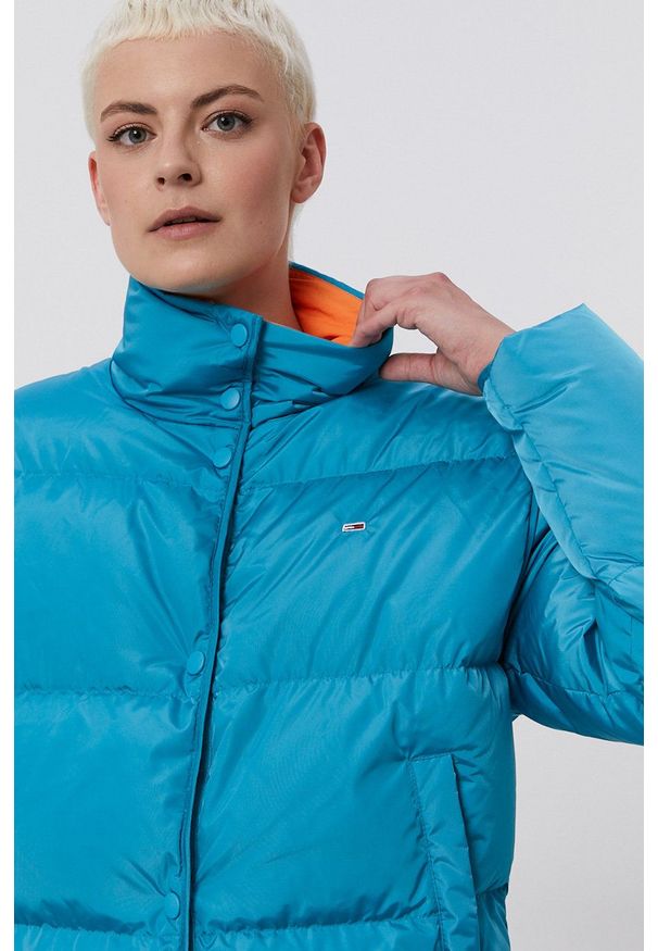 Tommy Jeans Kurtka puchowa damska zimowa. Okazja: na co dzień. Kolor: niebieski. Materiał: puch. Sezon: zima. Styl: casual