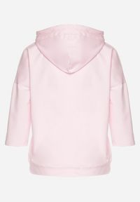 Born2be - Jasnoróżowa Bluza z Kapturem i Rękawami 3/4 Zdobiona Nadrukiem Saniriora. Typ kołnierza: kaptur. Kolor: różowy. Materiał: jeans. Wzór: aplikacja, nadruk. Styl: klasyczny, elegancki #5