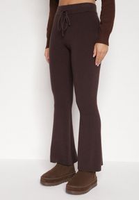 Born2be - Brązowe Spodnie Dzwony z Dzianiny z Wiskozą Zetiva. Kolor: brązowy. Materiał: dzianina, wiskoza #1