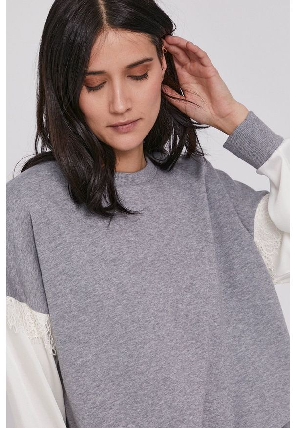 DKNY - Dkny - Bluza. Okazja: na co dzień. Kolor: szary. Materiał: koronka. Długość rękawa: długi rękaw. Długość: długie. Styl: casual