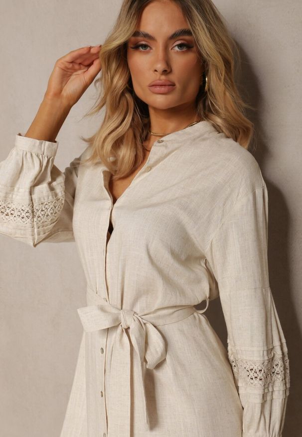 Renee - Beżowa Sukienka Koszula z Haftowanym Rękawem Wiązana w Pasie Passacalia. Okazja: na co dzień. Kolor: beżowy. Materiał: skóra, materiał. Wzór: haft. Typ sukienki: koszulowe. Styl: klasyczny, elegancki, casual
