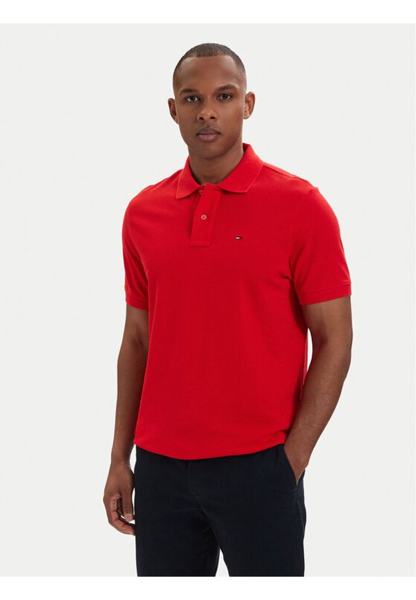 Tommy Jeans Polo DM0DM22711 Czerwony Regular Fit. Typ kołnierza: polo. Kolor: czerwony. Materiał: bawełna