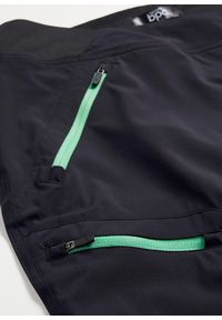 bonprix - Spodnie funkcjonalne z wygodnym paskiem, odpychające wodę. Kolor: czarny. Materiał: materiał #2