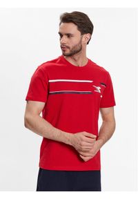 Diadora T-Shirt Logo 102.179311 Czerwony Regular Fit. Kolor: czerwony. Materiał: bawełna