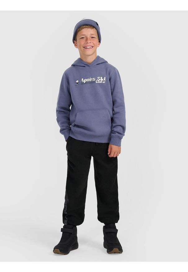4f - 4F Bluza dresowa nierozpinana z kapturem chłopięca - granatowa 122 (6-7 lat). Okazja: na uczelnię, na co dzień. Typ kołnierza: kaptur. Kolor: niebieski. Materiał: dresówka. Sezon: lato. Styl: casual, klasyczny