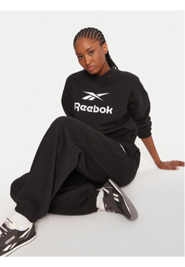 Reebok Bluza Reebok X Ewa Chodakowska RK25318CCW Czarny Regular Fit. Kolor: czarny. Materiał: bawełna