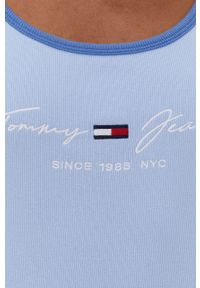 Tommy Jeans - Sukienka. Kolor: niebieski. Materiał: bawełna, dzianina. Długość rękawa: na ramiączkach. Wzór: aplikacja. Typ sukienki: dopasowane #5