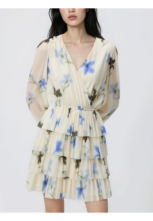 Reserved - Sukienka mini z falbanami - wielobarwny. Materiał: dzianina. Długość: mini