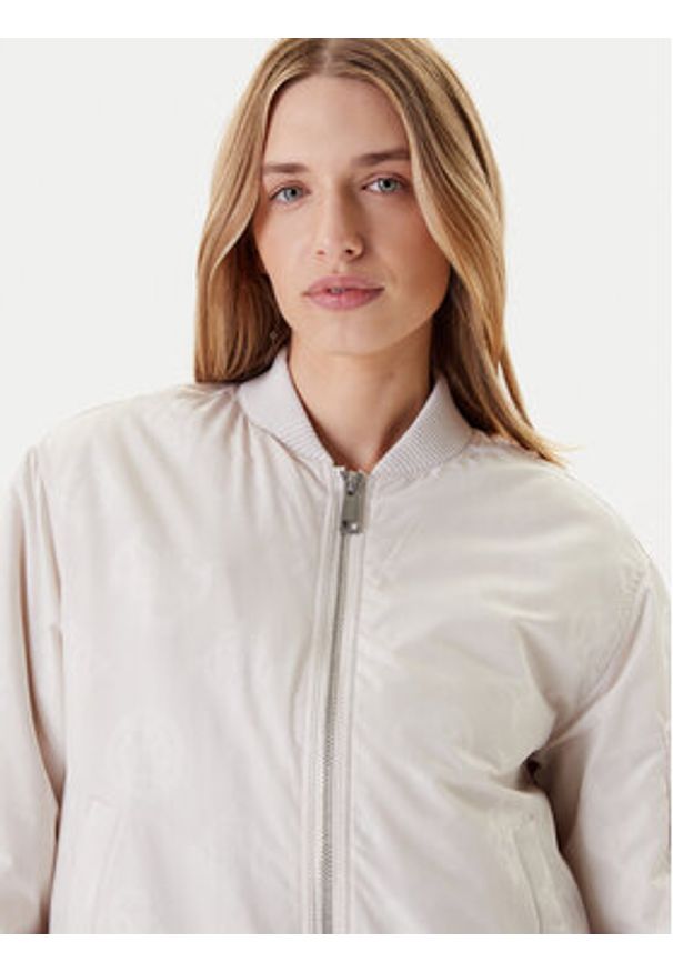 Guess Kurtka bomber W5YL08 WHDK2 Écru Regular Fit. Materiał: syntetyk
