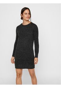 Vero Moda Sukienka dzianinowa 10215523 Czarny Relaxed Fit. Kolor: czarny. Materiał: syntetyk #1