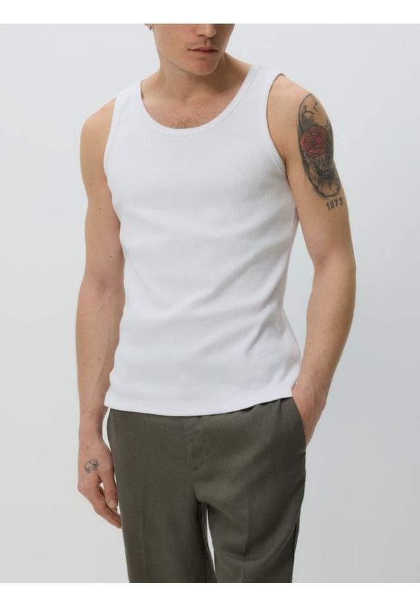 Reserved - Bawełniany tank top - biały. Kolor: biały. Materiał: bawełna