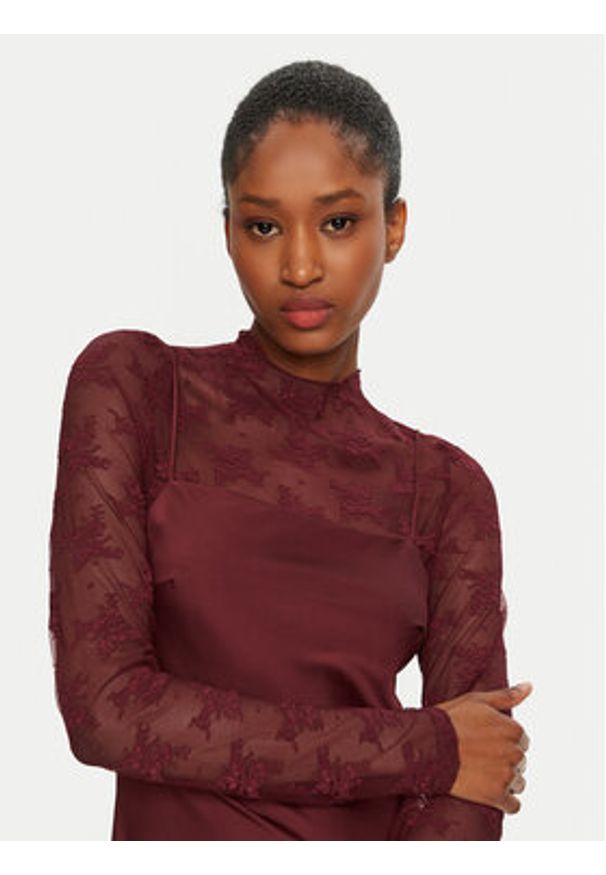 YAS Sukienka koktajlowa Meels 26032597 Czerwony Regular Fit. Kolor: czerwony. Materiał: syntetyk. Styl: wizytowy