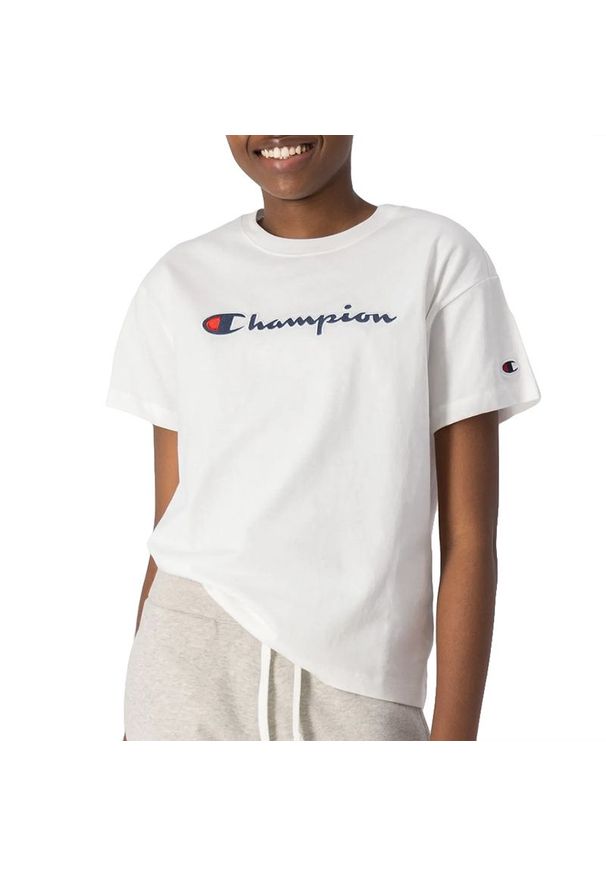 Koszulka Champion Boxy Fit Big Script Logo 115351-WW001 - biała. Kolor: biały. Materiał: bawełna, materiał. Długość rękawa: krótki rękaw. Długość: krótkie. Wzór: aplikacja