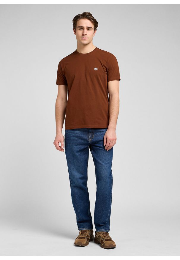 Lee - MESKA KOSZULKA LEE SS PATCH LOGO TEE LUXE BROWN 112370498