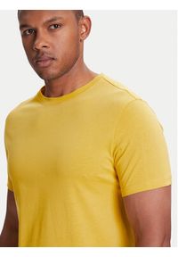 United Colors of Benetton - United Colors Of Benetton T-Shirt 3U53J1F15 Żółty Regular Fit. Kolor: żółty. Materiał: bawełna