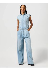 Wrangler - WRANGLER DAMSKI KOMBINEZON JEANSOWE WRANGLER TROUSER JUMPSUIT PALE BLUE WASH 112362713. Materiał: jeans