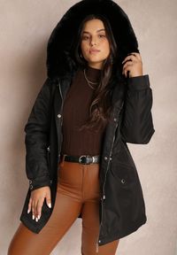 Renee - Czarna Kurtka Parka Nylonowa Mivo. Okazja: na co dzień. Kolekcja: plus size. Kolor: czarny. Materiał: nylon. Sezon: zima. Styl: klasyczny, casual, elegancki, wizytowy #1